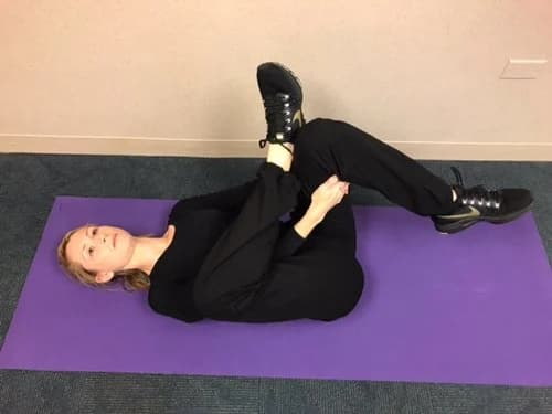 Растяжка грушевидной мышцы